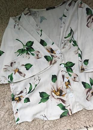 Сорочка на літо , квітковий принт boohoo