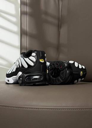 Nike air max plus white black — ціна 2650 грн у каталозі Кросівки