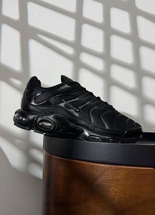 Nike air max plus all black 5