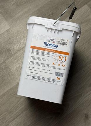Monge корм для стериліз котів з качкою нове запечатане відро 5 кг