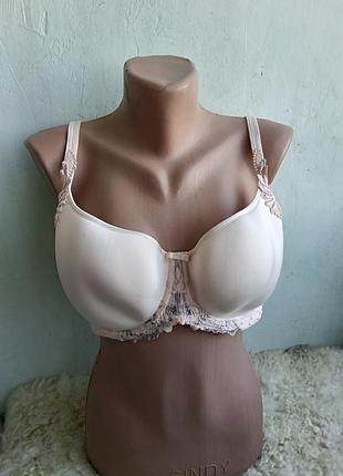 Бежево - молочний бюстгальтер на кісточках, та тонкому поролоні marks & spencer85 dd
