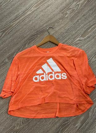 Adidas футболка для спорту