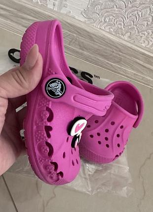 Сандалі crocs з джибітсами c8
