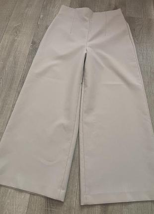 Жіночі кюлоти 
zara