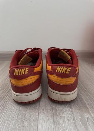 Nike dunk low “midas gold / usc” 2