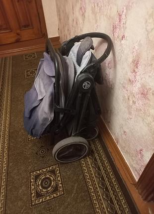 Продам б/в коляску 3