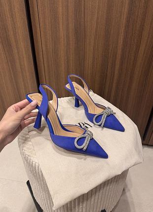 Туфлі босоніжки zara в стилі mach mach