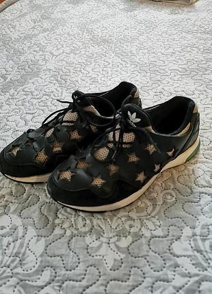 Кроссовки adidas для девочки