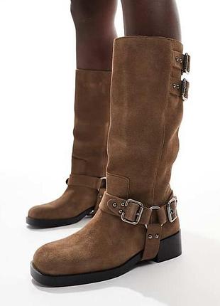 Stradivarius замшивые сапоги в байк стиле