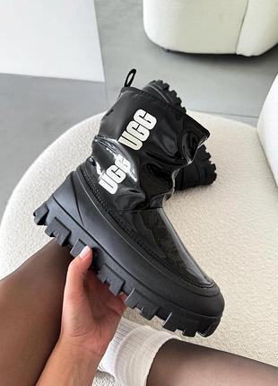 Жіночі чорні черевики ugg classic brellah mini boot black х угг брелла 38