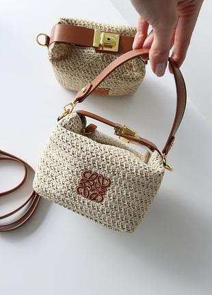 Женская сумка loeweanagram raffia mini бежевая