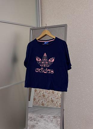 Футболка adidas жіноча