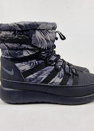 Женские зимние сапоги в стиле nike roshe one hi print