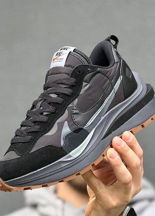 Мужские / женские кроссовки найк стильные повседневные nike vapor waffle sport fuschia x sacai 38