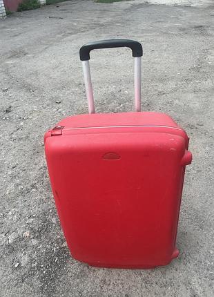 Продам б/у валізу