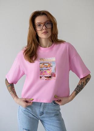 Женская стильная светло-розовая укороченная футболка oversize
