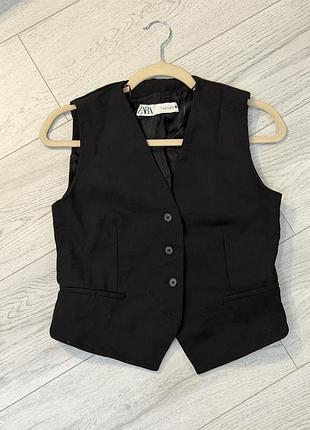 Жилетка zara . чорна s
