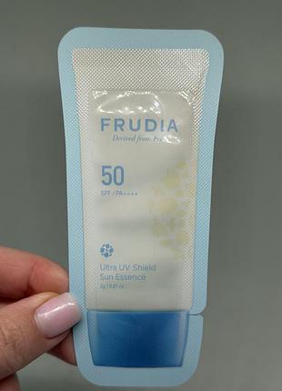 Сонцезахисна есенція frudia ultra uv shield sun essence spf50+ pa++++ саше 2 г