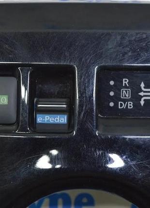 Кнопка eco nissan leaf 18-
