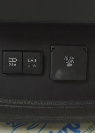Розетка 100w toyota highlander 20-22 (01)