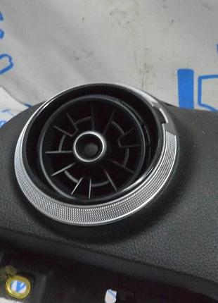 Дефлектор воздуховода передней панели водительский левый audi a3 8v 17-20 4d (02) рест