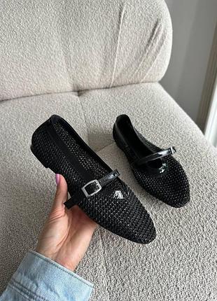 Соломенные балетки черные