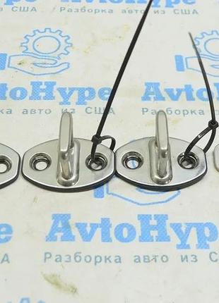 Скоба замка дверей задньої лівої audi a4 b9 17- 8c0837033b