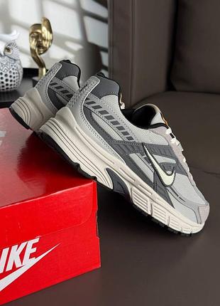 Nike initiator  light grey 6