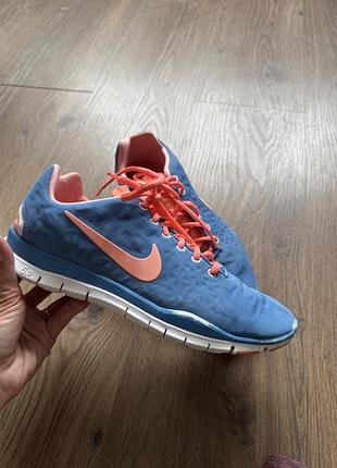 Жіночі кросівки nike free 5.0 tr fit 3 у синьому кольорі розмір 41 26 см