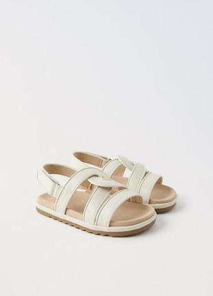 Нові босоніжки для дівчинки zara 28(17,5 см устілка)