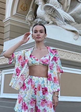 Жіночий літній костюм трійка з шортами