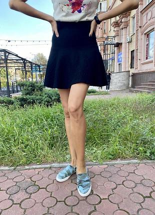 Юбка женская рыбка черная трикотаж мини расклешенная короткая