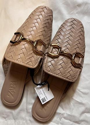 Шльопанці мюлі zara