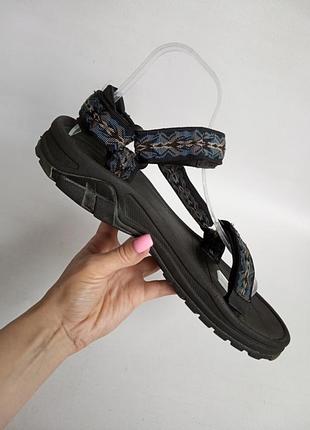 Босоножки teva 8