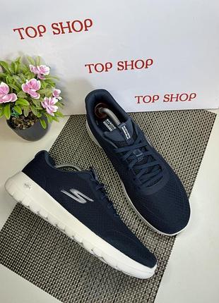 Оригинальные кроссовки skechers новое состояние