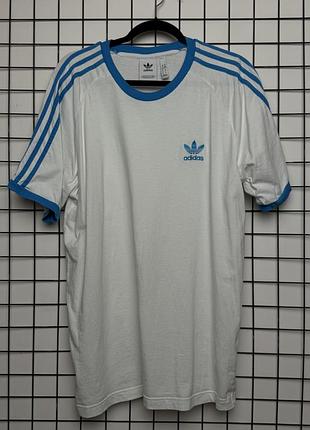 Adidas originals 3-stripes california tee white/blue | розмір xl