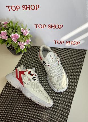 Оригінальні кросівки adidas