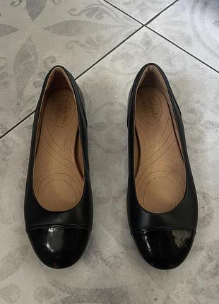 Балетки черные, кожа clarks