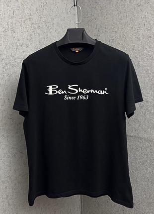 Чорна футболка від бренду ben sherman