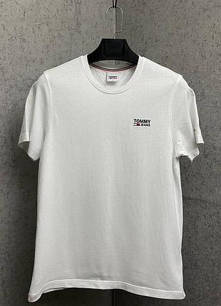Біла футболка від бренду tommy hilfiger jeans