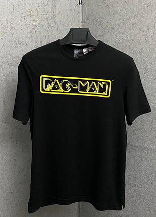 Чорна футболка від бренду h&m