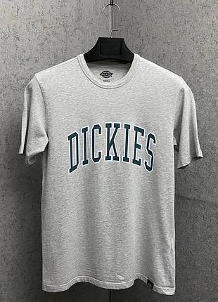 Сіра футболка від бренду dickies