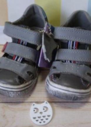Літні туфлі-сандалі для хлопчиків2 фото