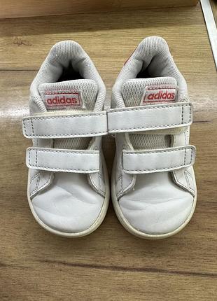 Кросівки adidas для дівчинки