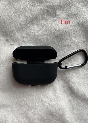 Новий чохол на airpods pro чорний на навушники