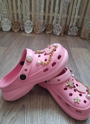 Розовые кроксы 4