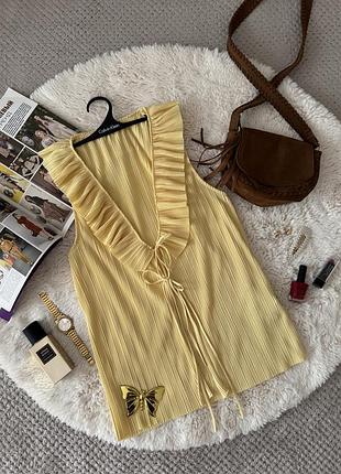 Стильна блуза zara в пліссе м розмір масло