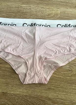 Розкішні, базові, трусики, в ніжно рожевому кольорі, з натписом los angels california, від дорогого бренду: censored