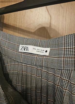 Спідниця плісе у клітинку. zara. розмір l. без днфектів.