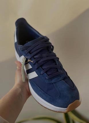 Кроссовки мужские adidas, 47 р., по верху натуральная замшевая и текстиль, внутрь текстиль
